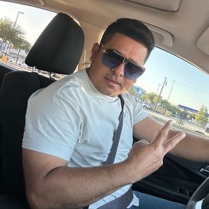 Meet your Posher, José